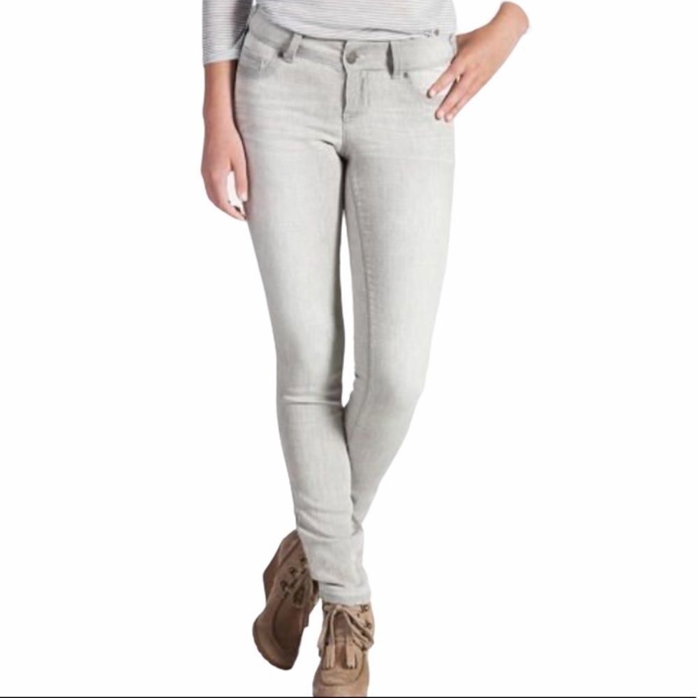 MAURICES Light Gray Skinny Cotton Stretch Jeans